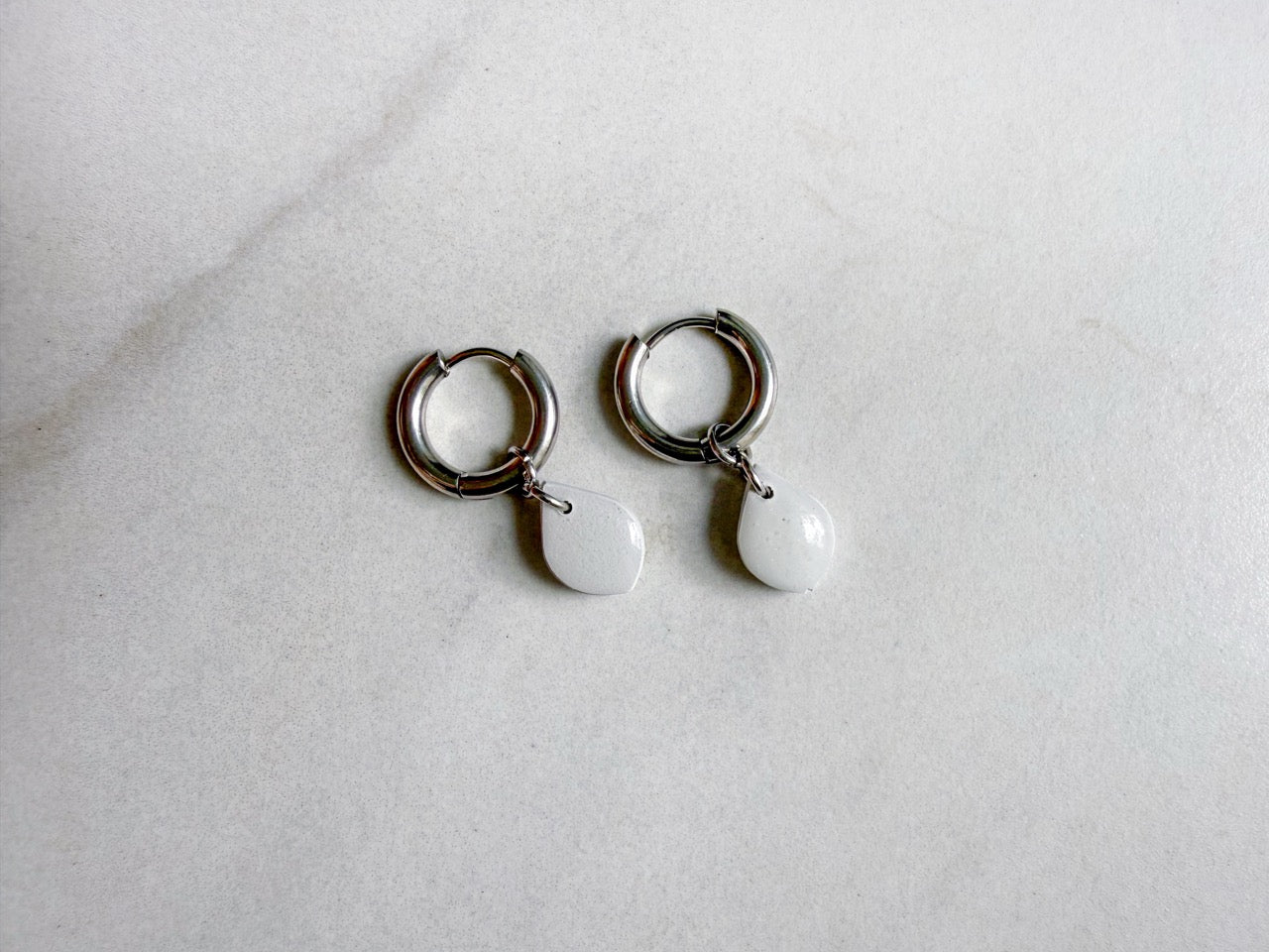 Go Gray Huggie Charm
