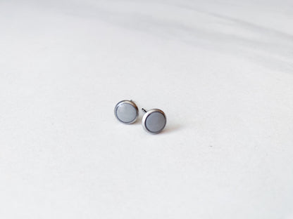 Dainty Gray Stud