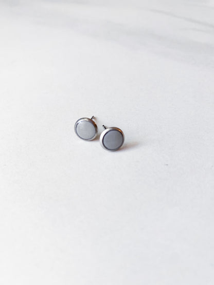 Dainty Gray Stud