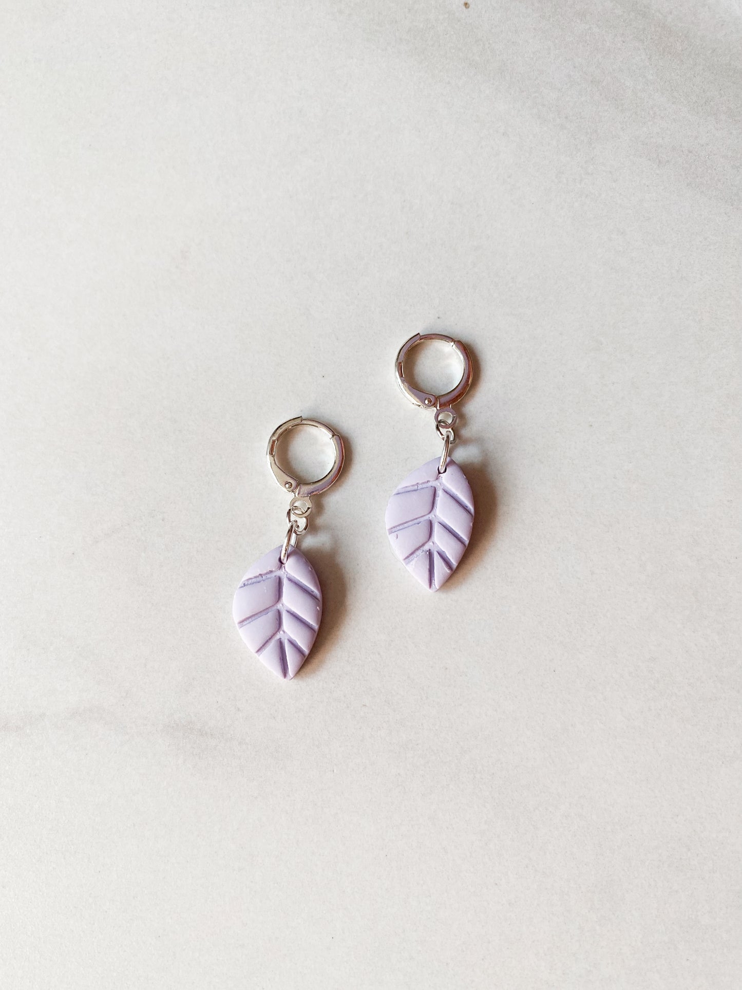 Simple Leaf Leverbacks